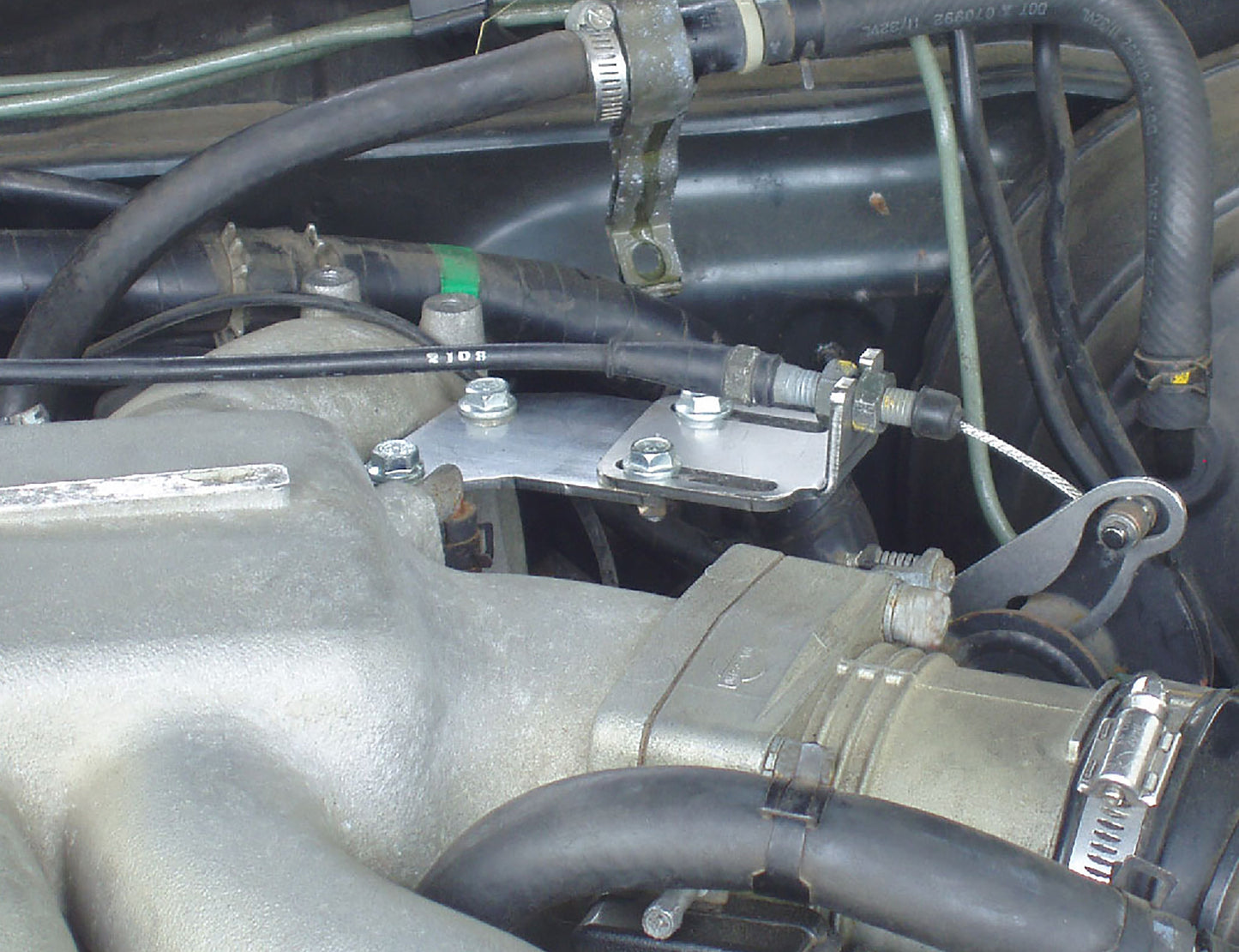 Nissan Q45 Throttle Cable Bracket - Series 3