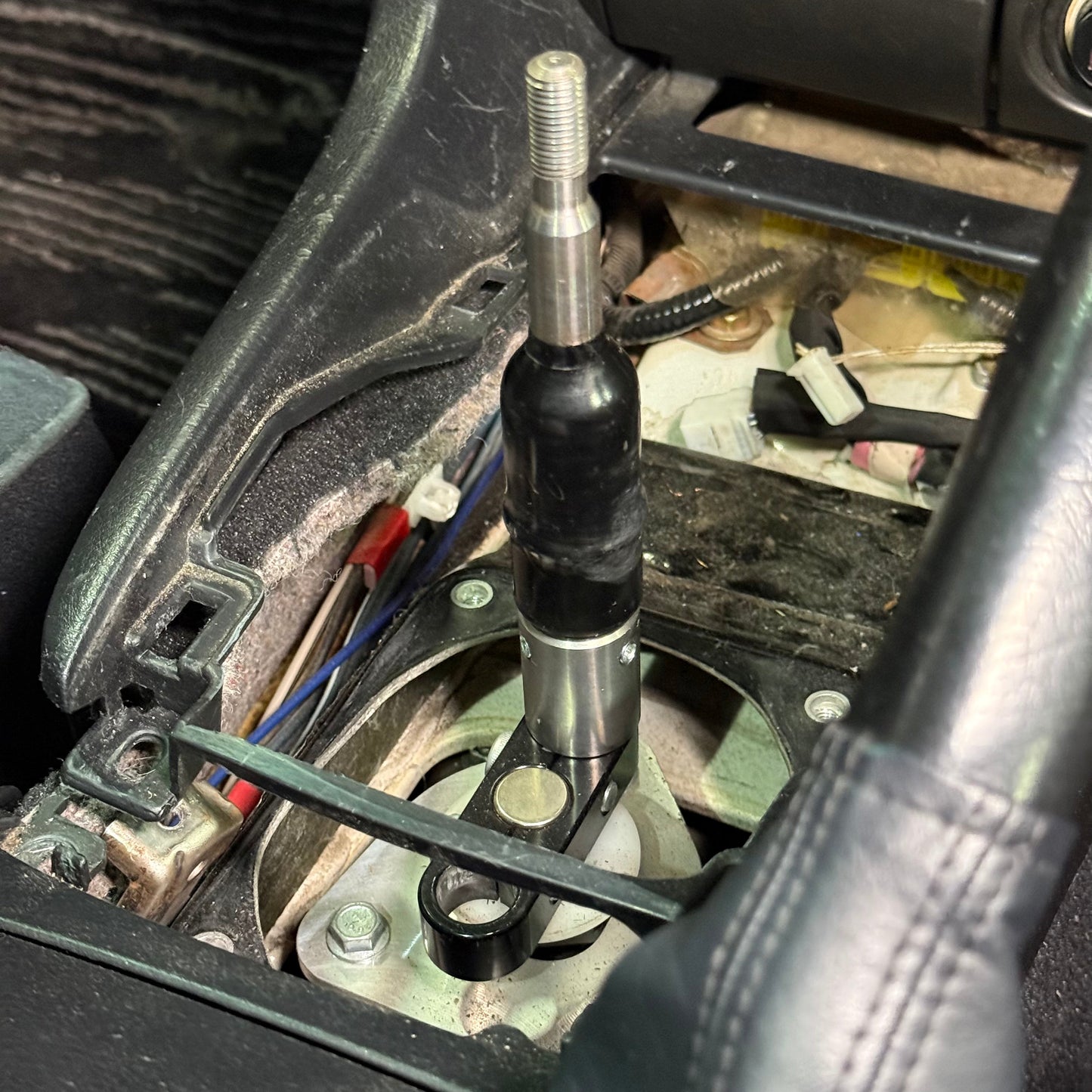 SERIALNINE - CD999 DAMPENED SHIFT STICK ADAPTER