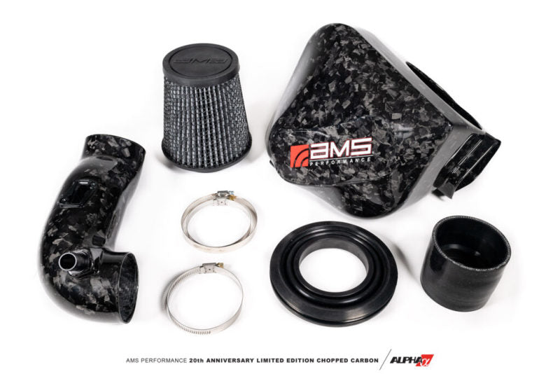 AMS Performance 2020+ Toyota Supra A90 Chopped CF Sistema de admissão de ar frio (não cabe com barra de suporte)