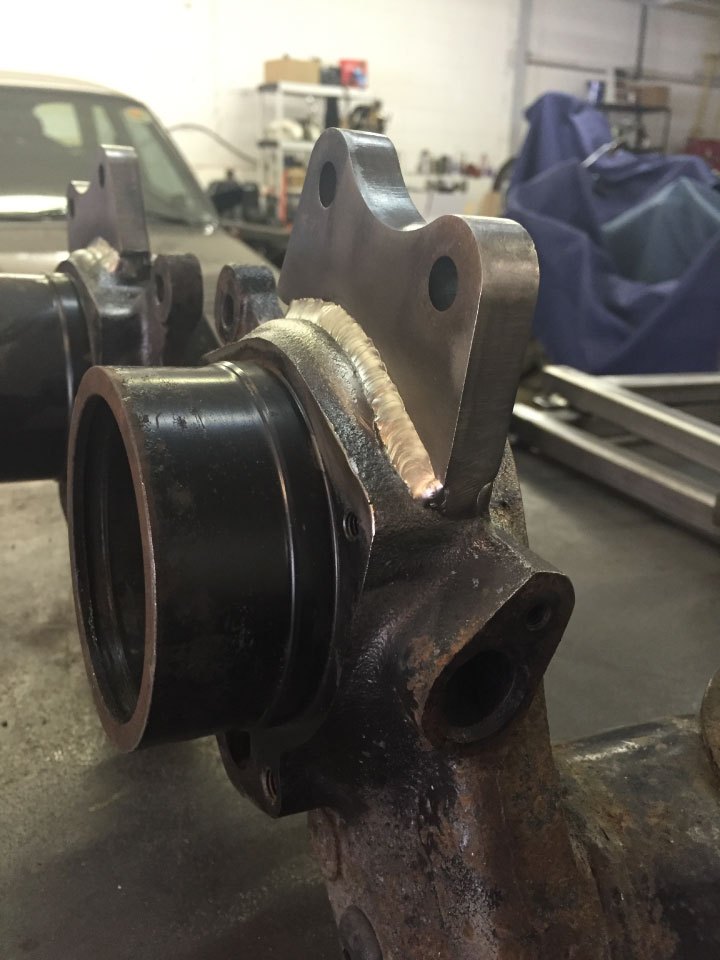 SRS-Concept - E30 TWIN CALIPERS ADAPTER (WELD-ON) (2984)