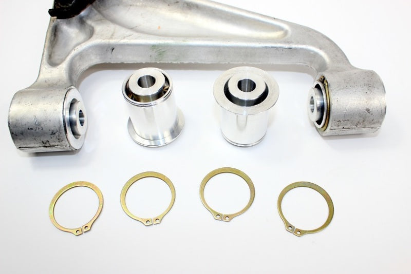 SPL Parts 2008+ Nissan GTR (R35) Bujes de monobola de brazo superior trasero