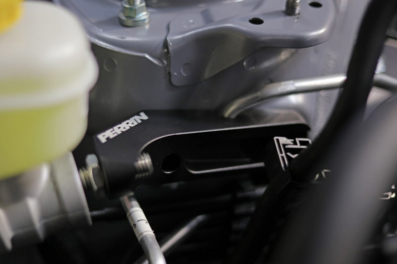 Perrin 13-20 & 2022 Subaru BRZ / 2022 Toyota GR86 / 17-20 Toyota 86 Soporte Cilindro Maestro - Negro
