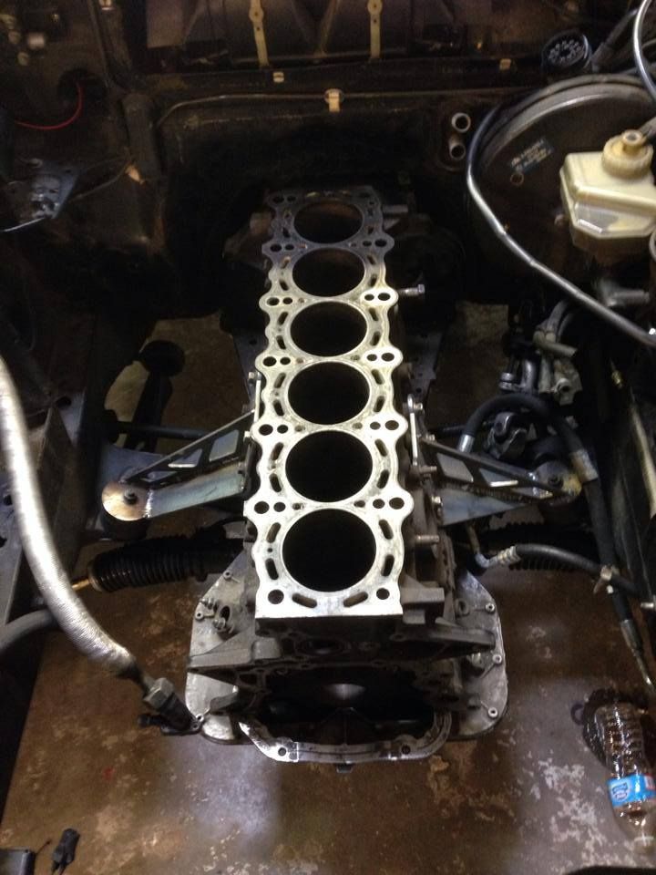 Fe - 2JZ E30 ENGINE MOUNT KIT