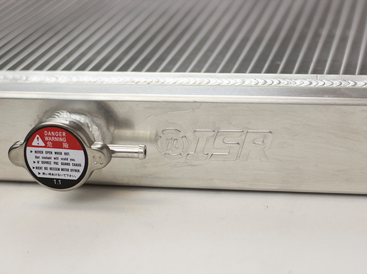 Desempenho ISR - Radiador de alumínio - Nissan 240sx 95-98 com SR20DET (IS-240SR-RADS14)