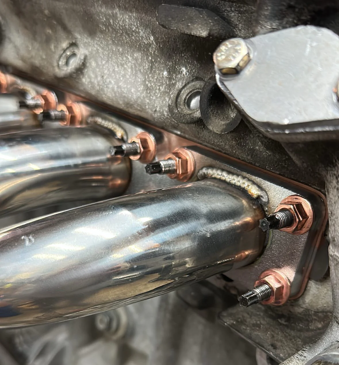 Race German - Extended BMW Exhaust Manifold Studs (M7)