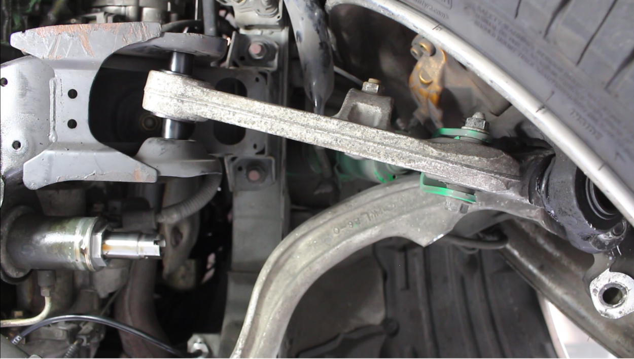 GKTech - Z33 350Z/G35 BUCHAS ESFÉRICAS INTERNAS DO BRAÇO INFERIOR FRONTAL (PAR) (Z33X-FBSH)