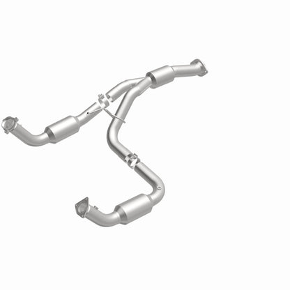 MagnaFlow 12-14 Chevrolet Silverado 2500 HD 6.0L Direct Fit Converter