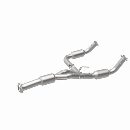 MagnaFlow 12-17 Chevrolet Express 3500 6.0L Direct Fit Converter