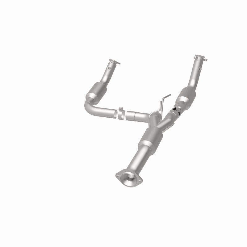 MagnaFlow 12-14 Chevrolet Silverado 2500 HD 6.0L Direct Fit Converter