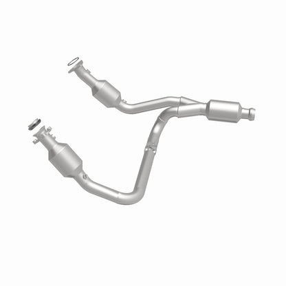 MagnaFlow 14-15 Chevrolet Silverado 1500 5.3L Direct-Fit Catalytic Converter