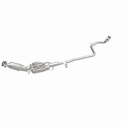 MagnaFlow Direct Fit Catalytic Converter 14-19 Toyota Prius C Base Underbody 1.5L