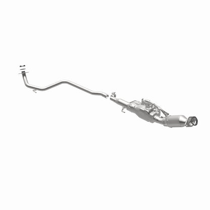 MagnaFlow Direct Fit Catalytic Converter 14-19 Toyota Prius C Base Underbody 1.5L