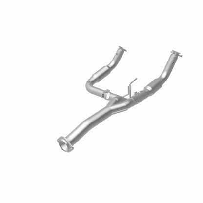 MagnaFlow 2011 Chevrolet Silverado 2500 HD 6.0L Direct Fit Converter