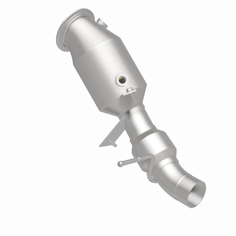 MagnaFlow Direct Fit Catalytic Converter 12-14 BMW 528i 2 L Closed Couple