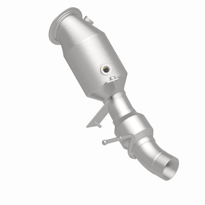 MagnaFlow Direct Fit Catalytic Converter 12-14 BMW 528i 2 L Closed Couple