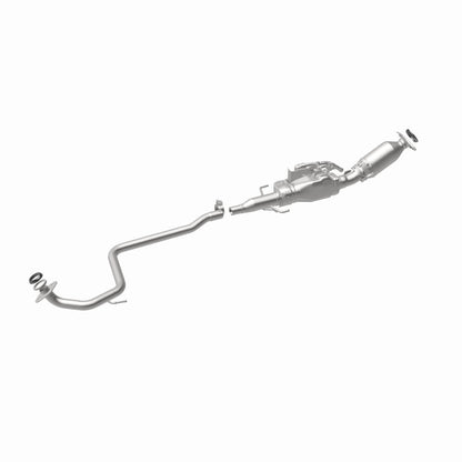 MagnaFlow Direct Fit Catalytic Converter 14-19 Toyota Prius C Base Underbody 1.5L