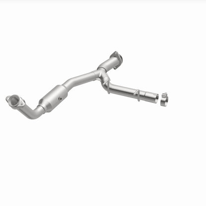 MagnaFlow 05-06 Ford Expedition 5.4L Direct Fit Converter
