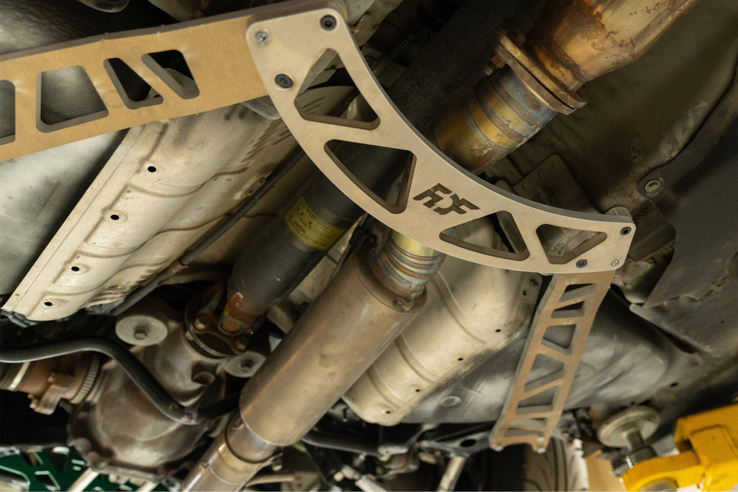 FDF Raceshop - Nissan 370Z W-Brace