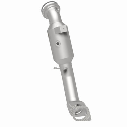 MagnaFlow 19-20 Chevrolet Silverado 1500 2.7L OEM Grade EPA Compliant Direct-Fit Catalytic Converter