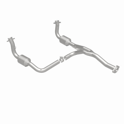 MagnaFlow 05-07 Jeep Liberty 3.7L Direct Fit Converter