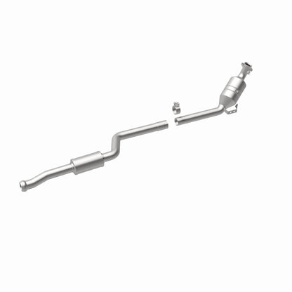 MagnaFlow 08-10 Mercedes-Benz C300 3.0L Direct Fit Converter