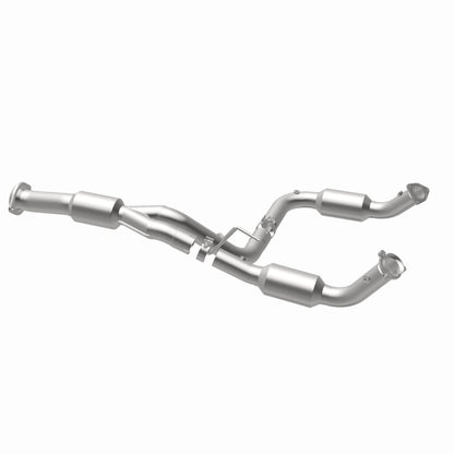 MagnaFlow 12-14 Chevrolet Silverado 2500 HD 6.0L Direct Fit Converter