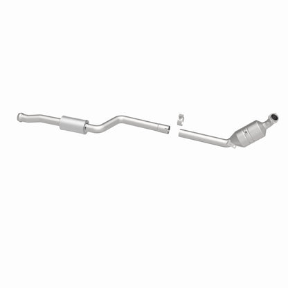 MagnaFlow 08-10 Mercedes-Benz C300 3.0L Direct Fit Converter
