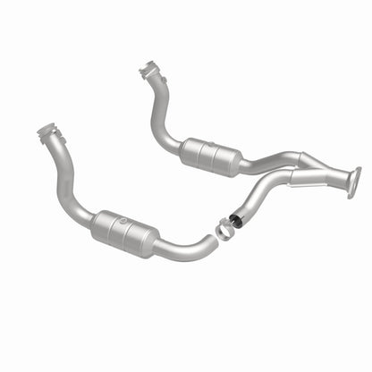 MagnaFlow 08-10 Ford F-350 Super Duty 6.8L Direct Fit Converter