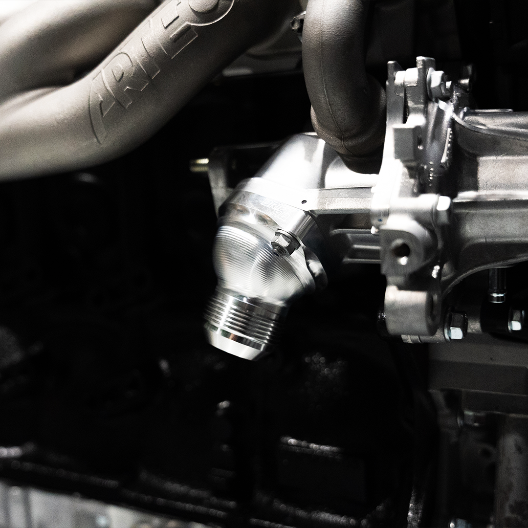Drift HQ - 2JZ-GE Billet Lower Water Neck -16/-20AN