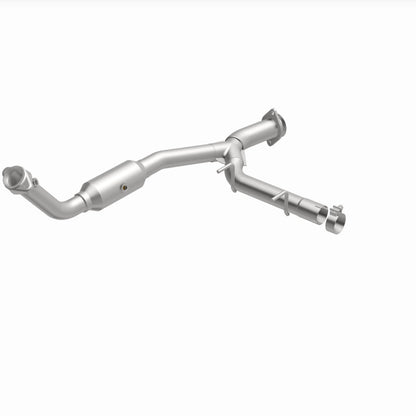 MagnaFlow 05-06 Ford Expedition 5.4L Direct Fit Converter