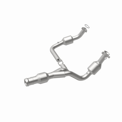 MagnaFlow 11-14 Escalade 6.2 Underbody Direct Fit Converter