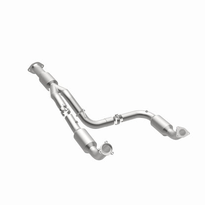 MagnaFlow 12-17 Chevrolet Express 3500 6.0L Direct Fit Converter