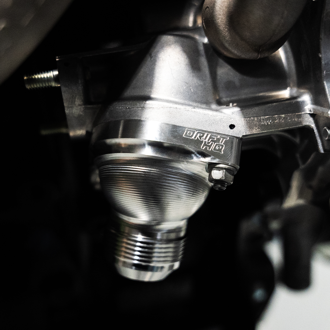 Drift HQ - 2JZ-GE Billet Lower Water Neck -16/-20AN