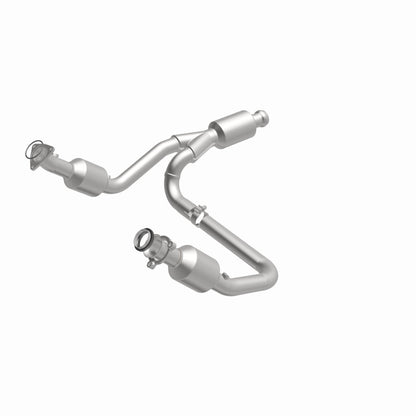 MagnaFlow 14-15 Chevrolet Silverado 1500 5.3L Direct-Fit Catalytic Converter