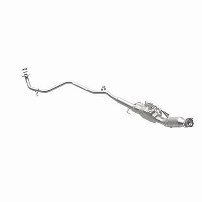 MagnaFlow Direct Fit Catalytic Converter 12-13 Toyota Prius C Base Underbody 1.5L
