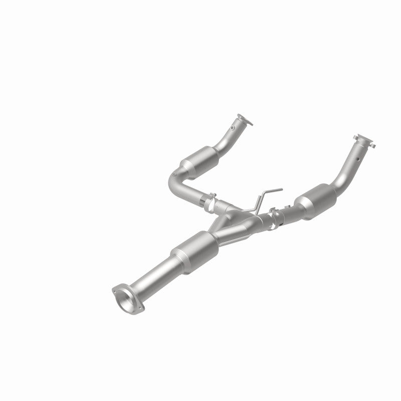 MagnaFlow 12-17 Chevrolet Express 3500 6.0L Direct Fit Converter
