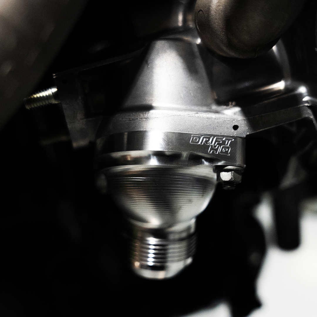 Drift HQ - 2JZ-GE Billet Lower Water Neck -16/-20AN