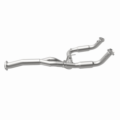MagnaFlow 2011 Chevrolet Silverado 2500 HD 6.0L Direct Fit Converter