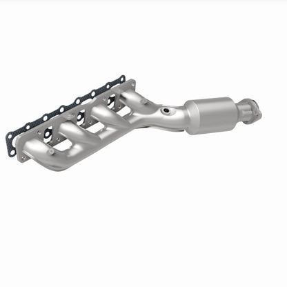 MagnaFlow 05-06 Nissan Titan 5.6L Direct Fit Converter