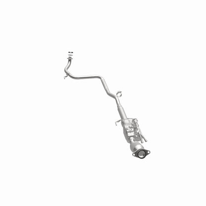 MagnaFlow Direct Fit Catalytic Converter 12-13 Toyota Prius C Base Underbody 1.5L