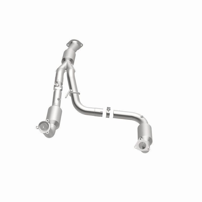 MagnaFlow 12-14 Chevrolet Silverado 2500 HD 6.0L Direct Fit Converter