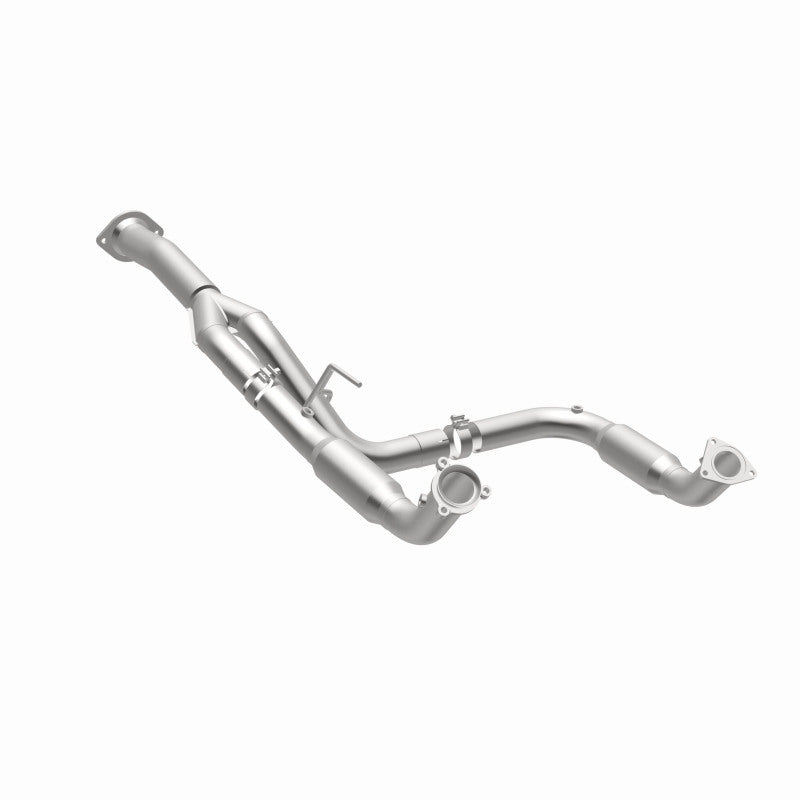 MagnaFlow 2011 Chevrolet Silverado 2500 HD 6.0L Direct Fit Converter