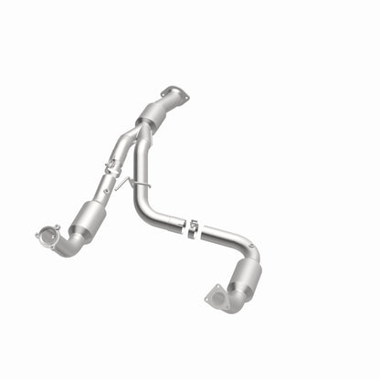 MagnaFlow 12-17 Chevrolet Express 3500 6.0L Direct Fit Converter