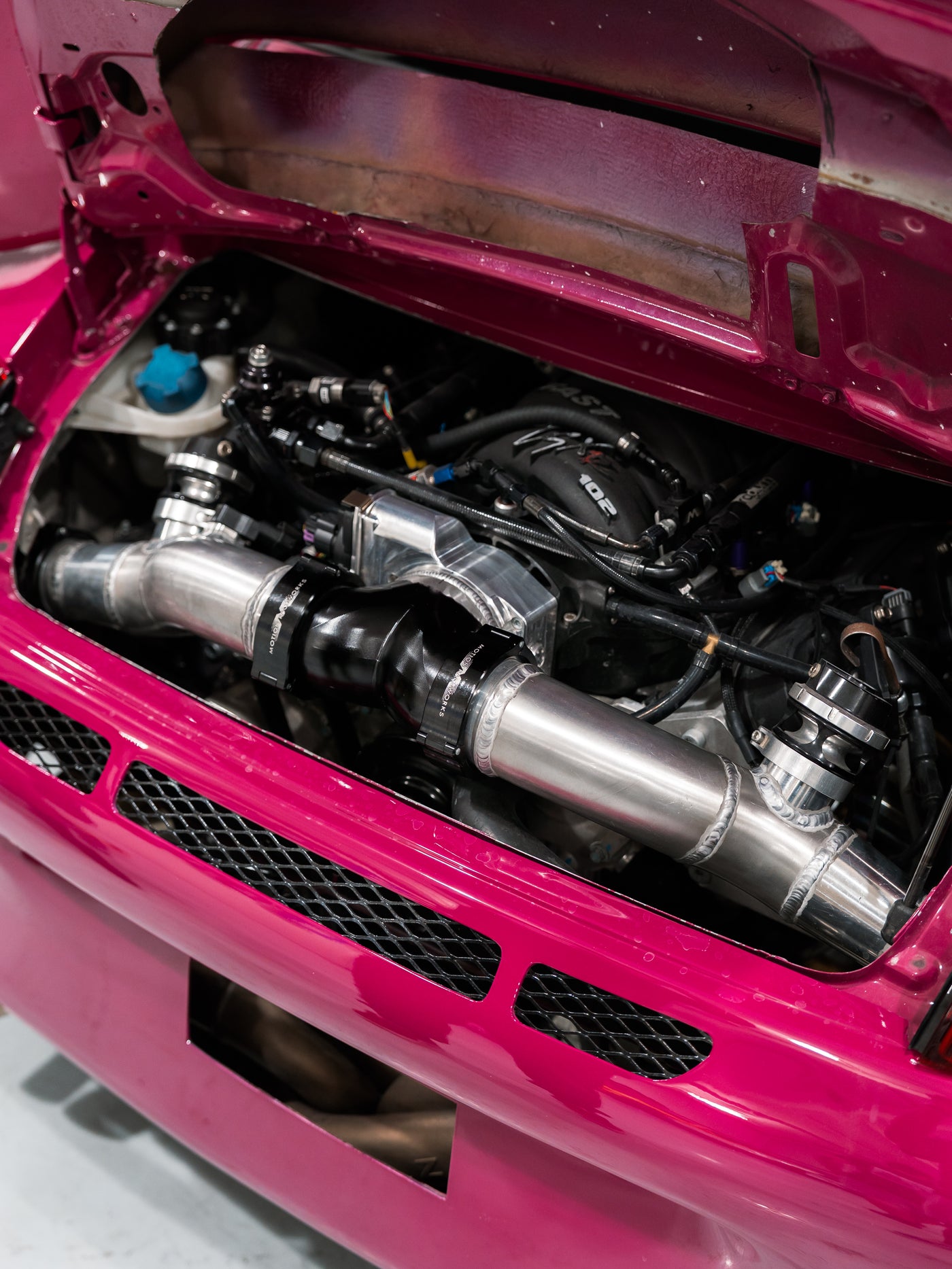 Gizmo Porsche rear engine shot