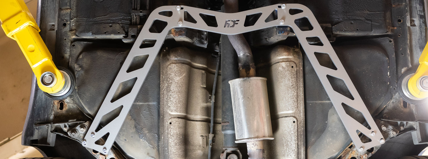 FDF Raceshop - Nissan 350Z/ Infiniti G35 Rear W-Brace