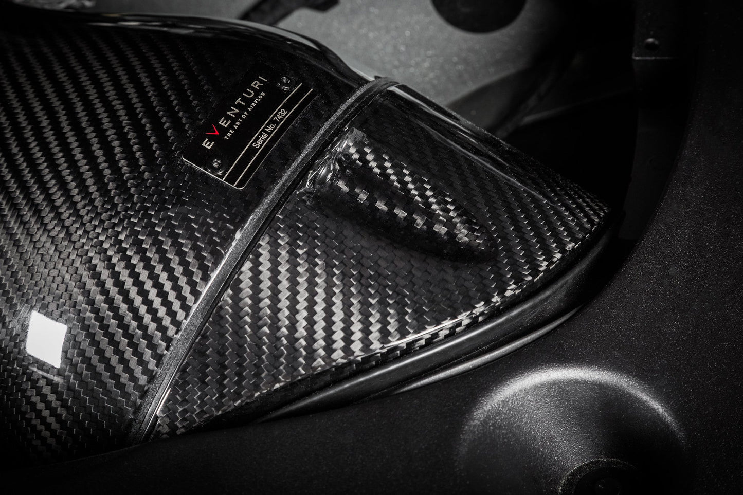 Eventuri BMW F90 M5 S63M Black Carbon Shroud Set