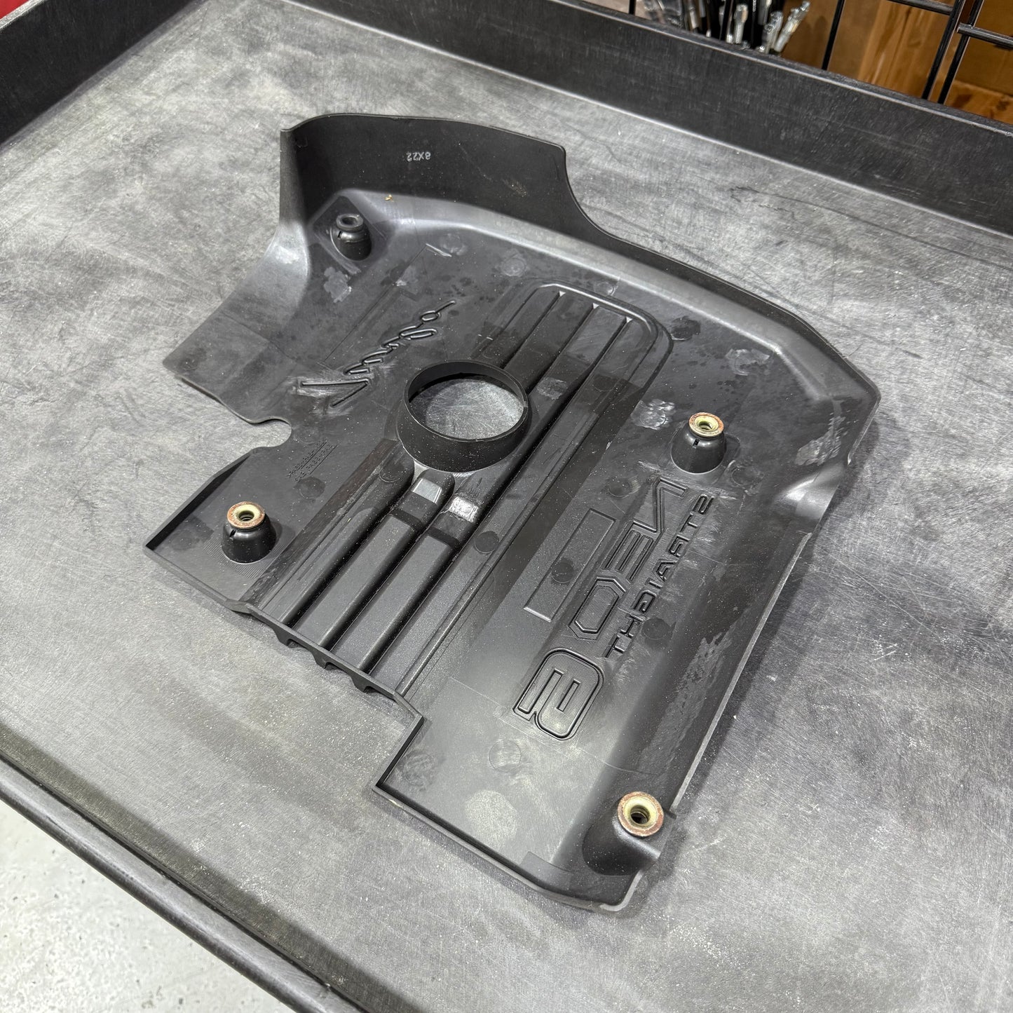 [GARAGE SALE] - NISSAN Skyline R34 ER34 OEM Engine Head Valve Cover NEO6 RB25DET