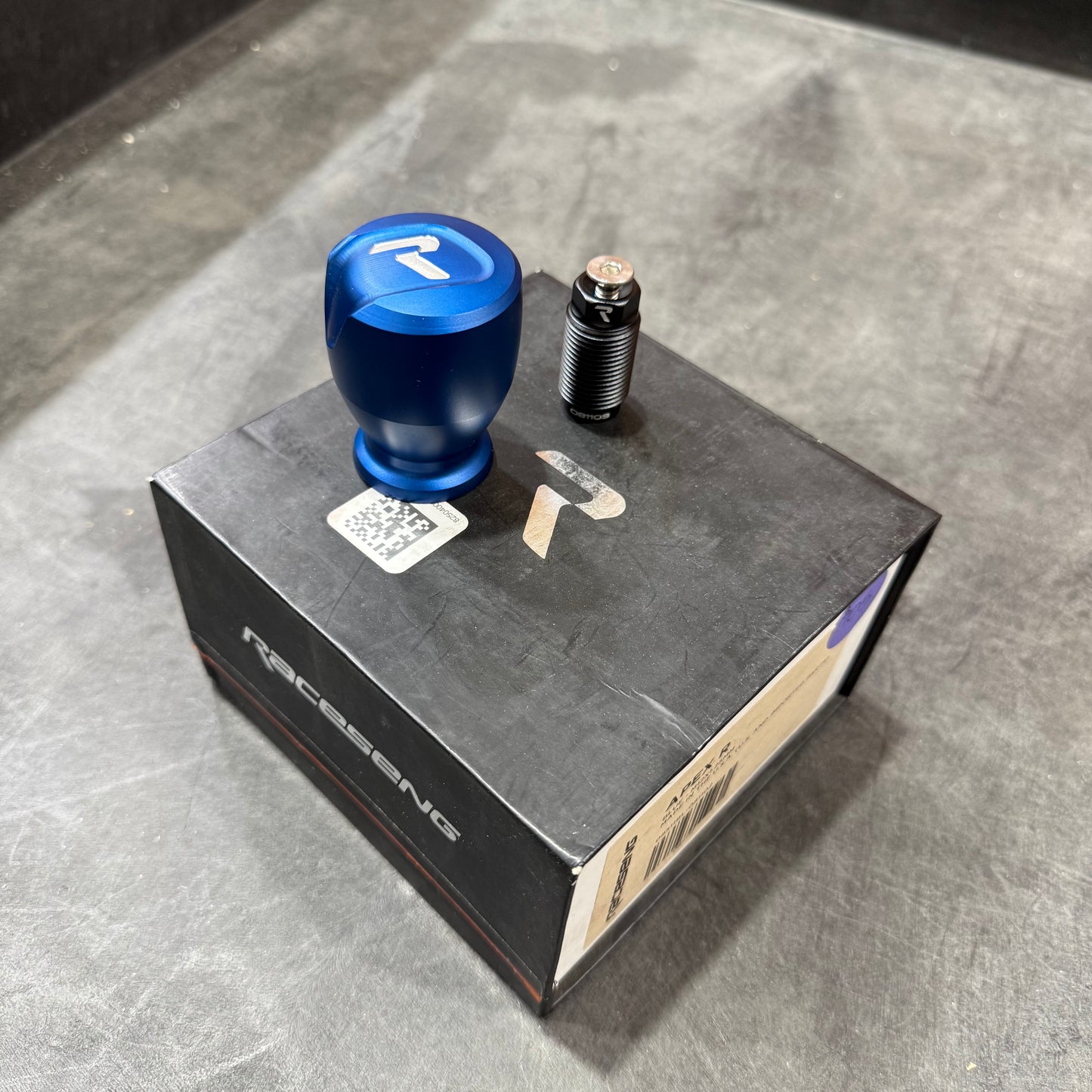 [GARAGE SALE] -  RACESENG APEX R SHIFT KNOB - M10X1.25MM ADAPTER - BLUE