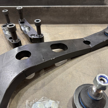 [GARAGE SALE] - CNC71 - PLUG & PLAY ANGLE KIT - E30 4x100