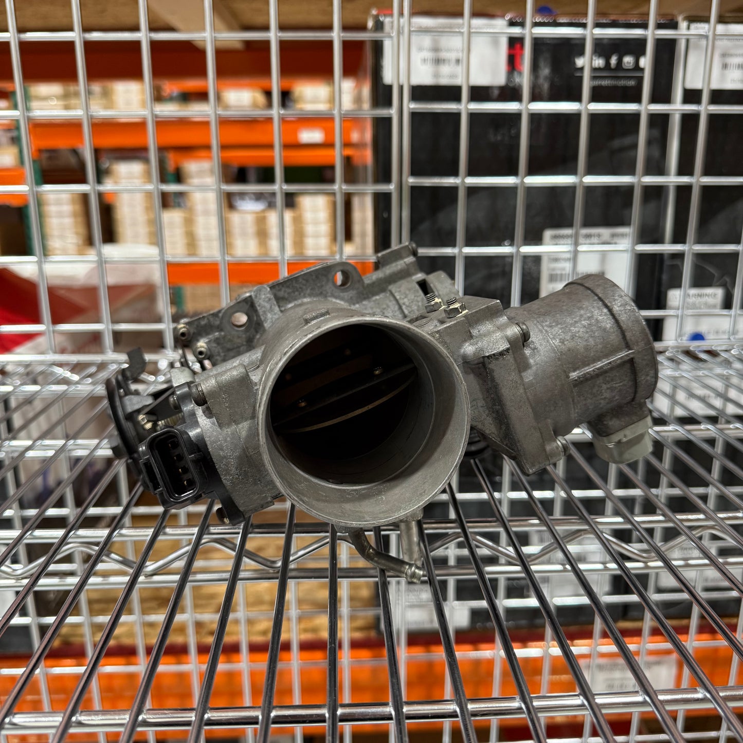[GARAGE SALE] - TOYOTA 2JZGTE THROTTLE BODY TRC 22030-46040